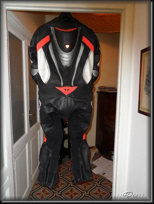 Clicca per scorrere le foto originali ingrandite